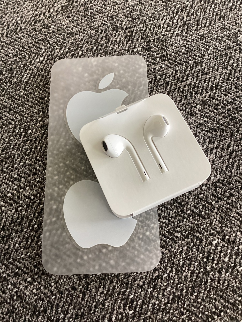 Apple iPhone Wired Earbuds with Lightning Connection + Apple Stickers - New!